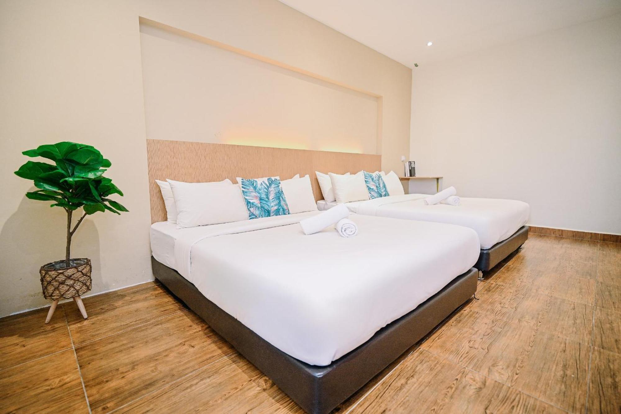 Deluxe Family Room